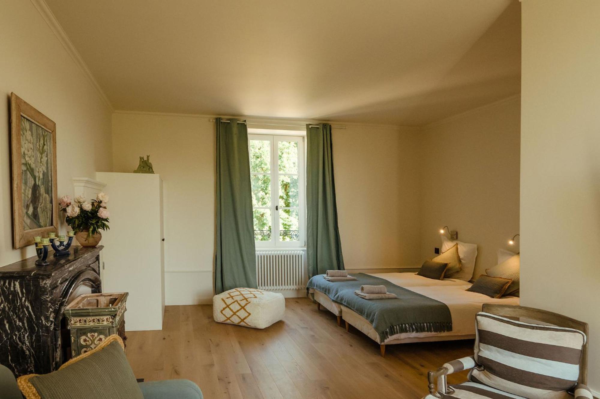 Clos Des Dames De Lancharre - La Maison Des Vignes Bed & Breakfast